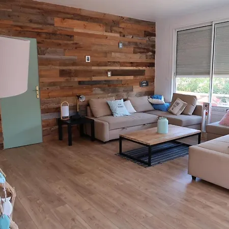 Comfortable Apt With Garden - Close To Sea *