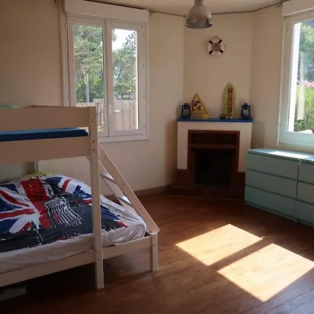 Comfortable Apt With Garden - Close To Sea